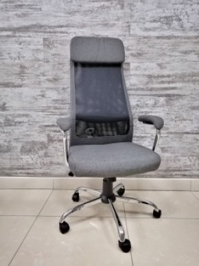 Кресло Barneo K-115 для персонала (серая ткань, черная сетка) в Ревде - revda.mebel-74.com | фото