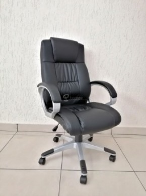 Кресло Barneo K-6 для руководителя (черная экокожа) в Ревде - revda.mebel-74.com | фото