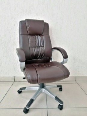 Кресло Barneo K-6 для руководителя (коричневая экокожа) в Ревде - revda.mebel-74.com | фото